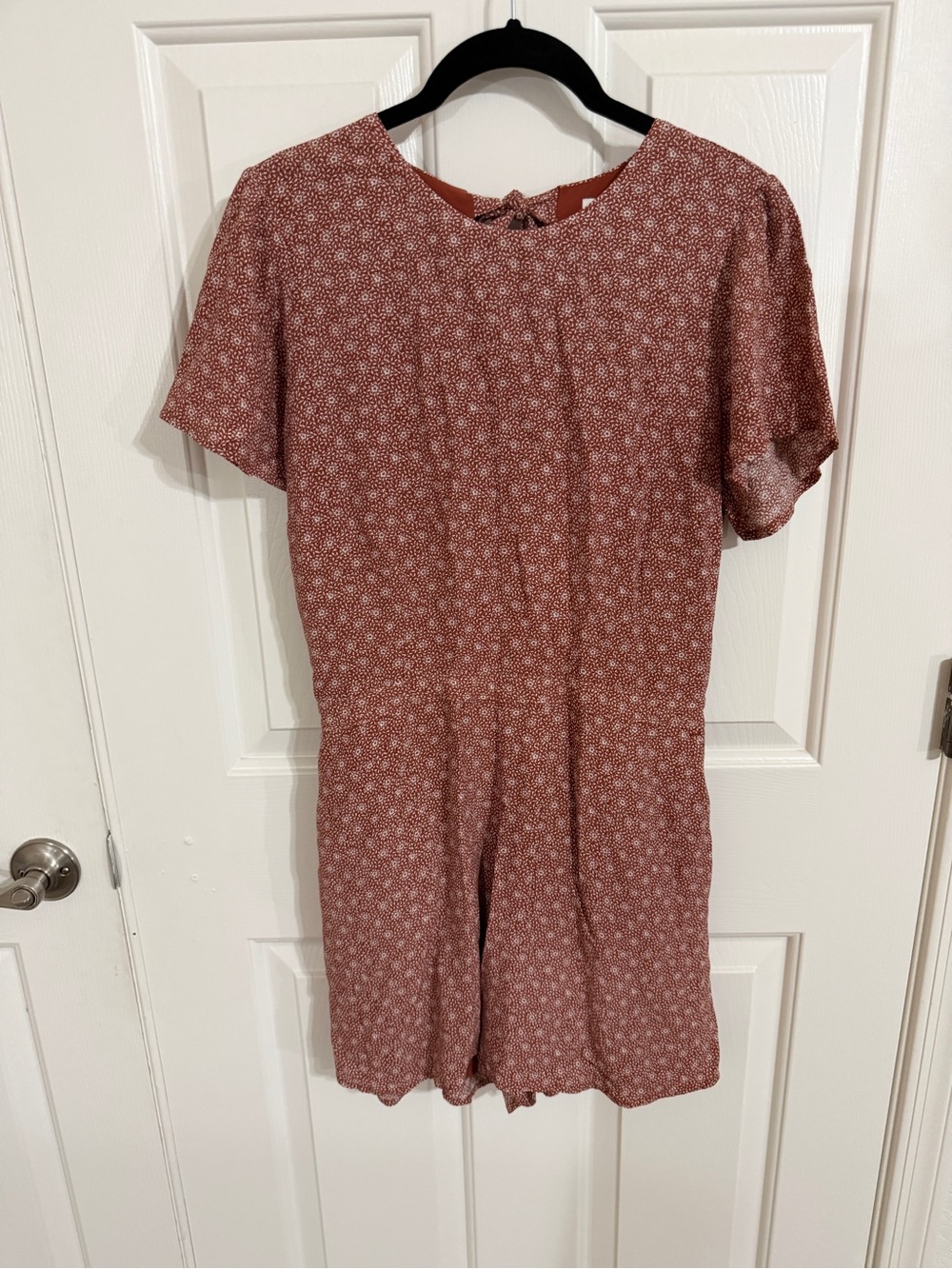Abercrombie & Fitch M Rust Floral Open Back Tie Romper Pockets